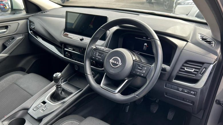 Nissan Qashqai 1.3 DiG-T MH N-Connecta 5dr Petrol Hatchback